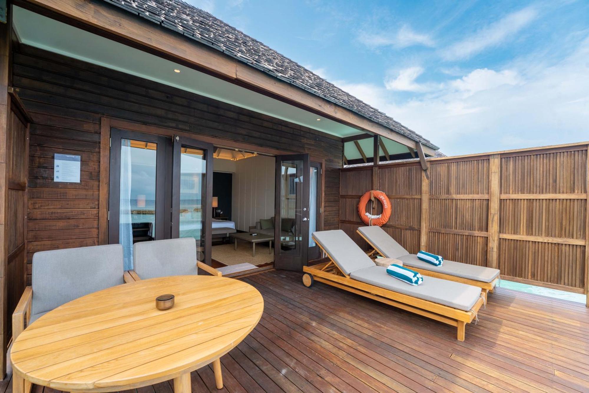 Veligandu Maldives Island 5*